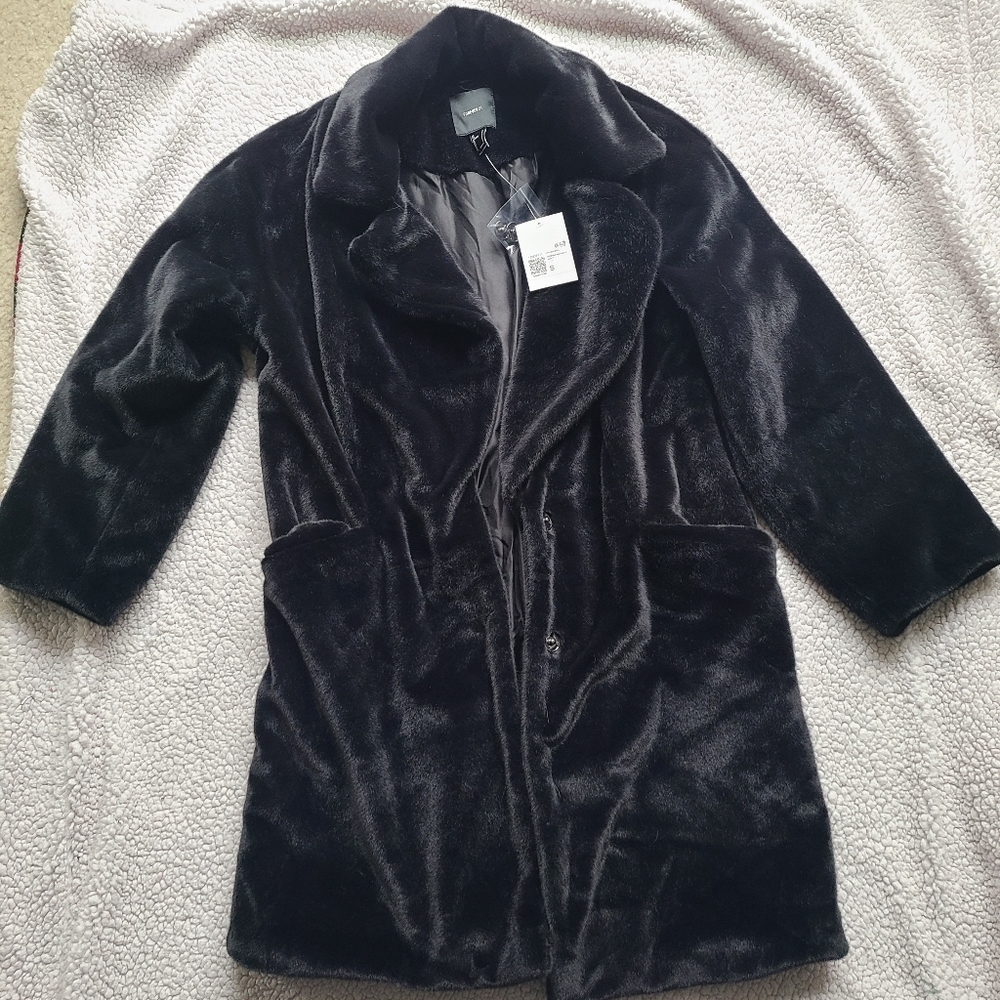 NWT Forever 21 Fuzzy Knit Coat